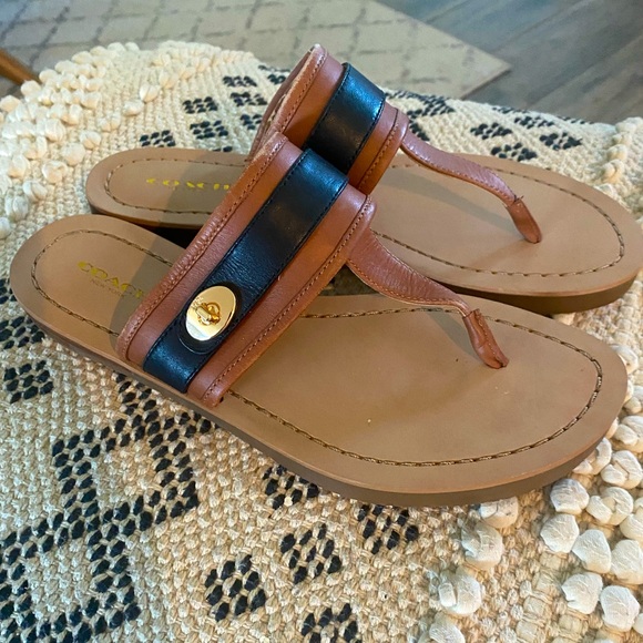 Coach Eileen Women's 7.5 Saddle Brown and Black Leather Comfort Thong Flip Flop - Picture 1 of 9